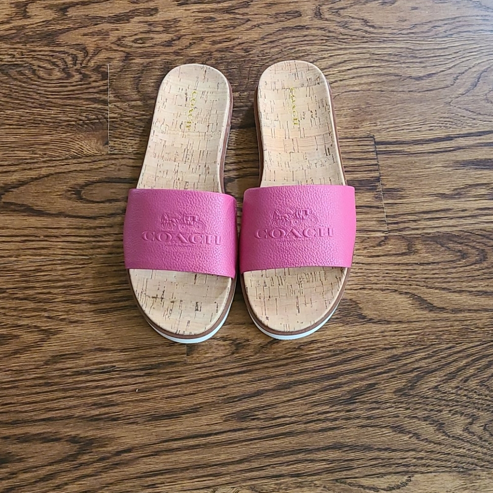 Coach Women's Spruce color Dahlia sz 8.5B